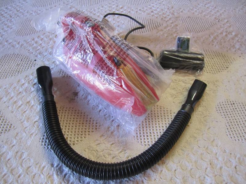 lot 252 image: Dirt Devil Scorpion Electric Hand V...