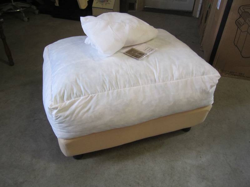 lot 94 image: Down Topped Ottoman Approx. 32 x 2...