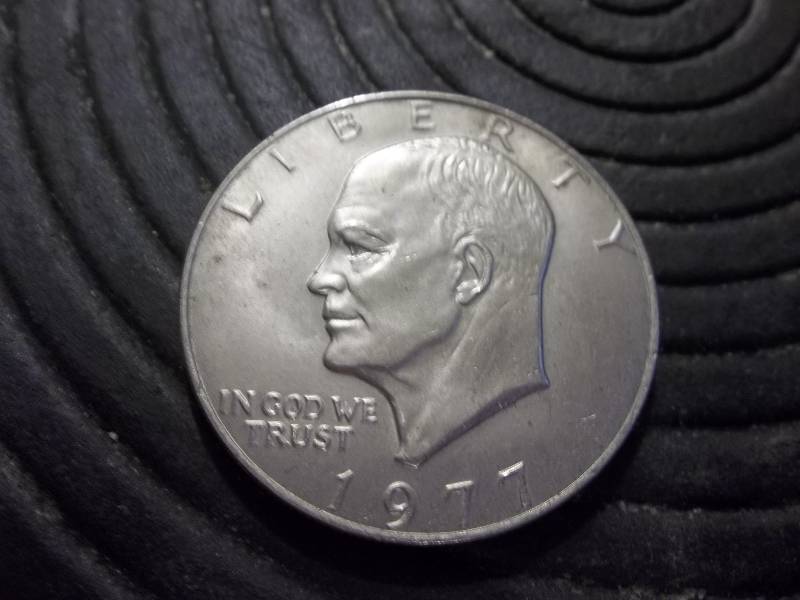 lot 49 image: 1977 Ike Dollar
