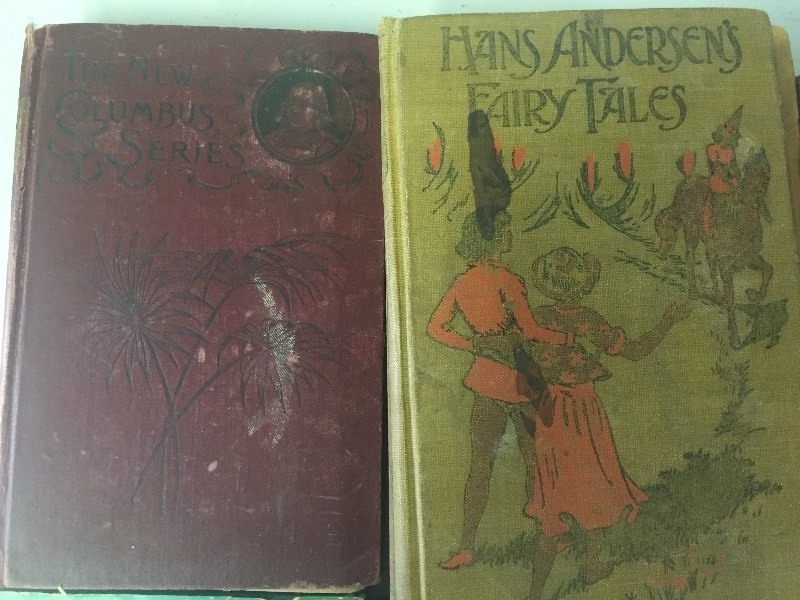 lot 46 image: VintageAntique Books