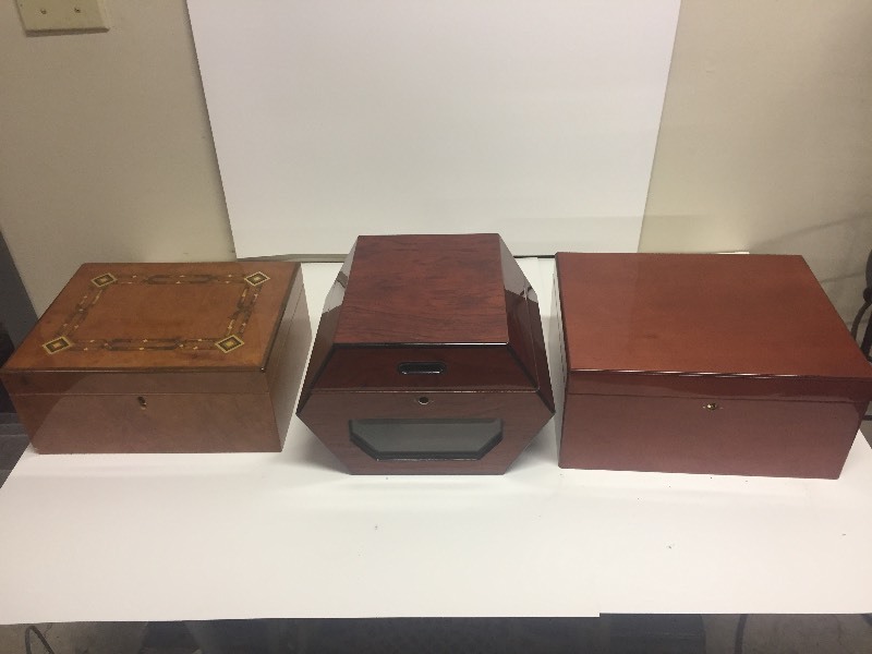 lot 48 image: 3 Don Salvatore Humidors - Repairables