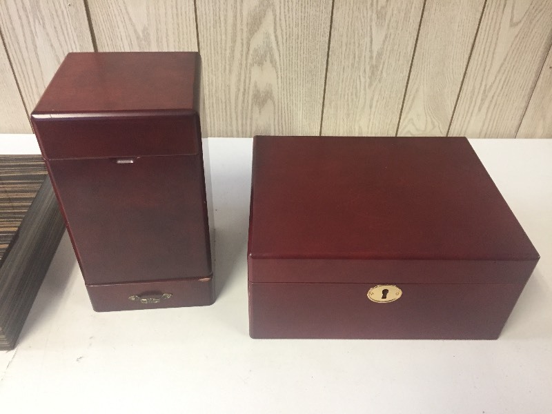 lot 49 image: 2 Don Salvatore Humidors - Repairables