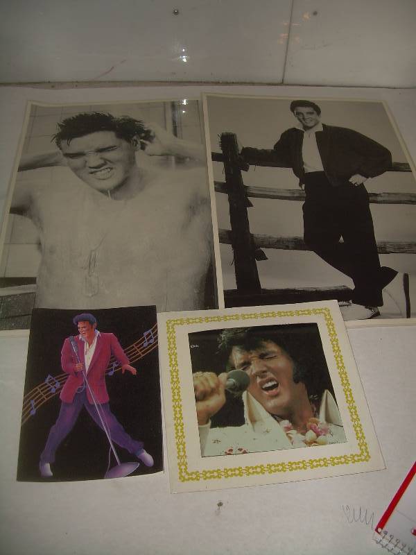 COLLECTIBLE ELVIS PICTURES