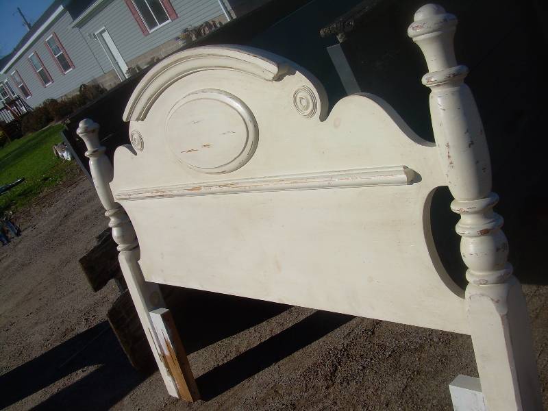 ANTIQUE WOODEN HEAD BOARD