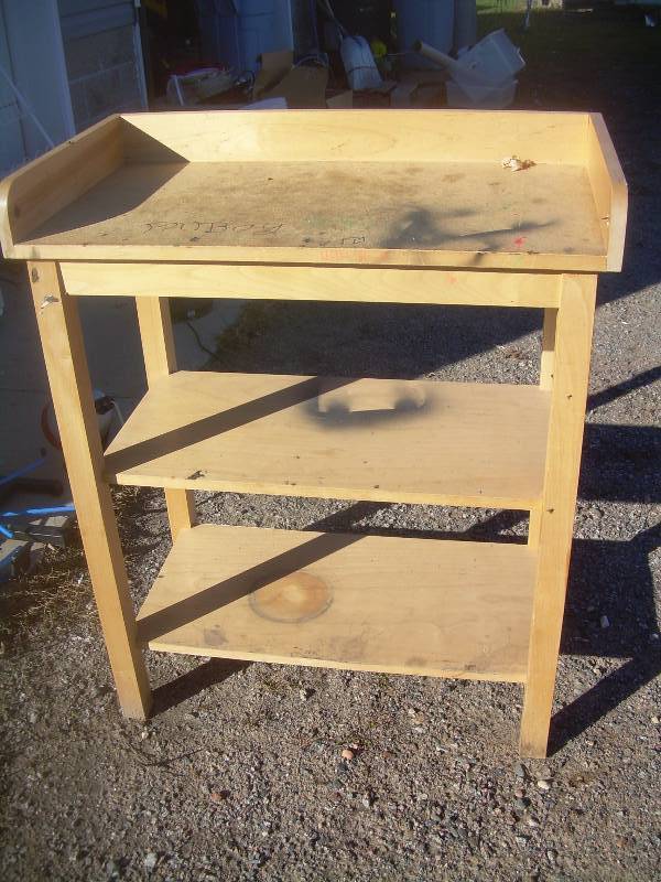 SMALLER WOOD WORK BENCH