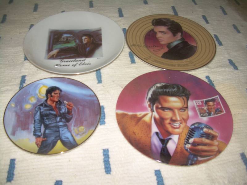 COLLECTIBLE ELVIS PLATES