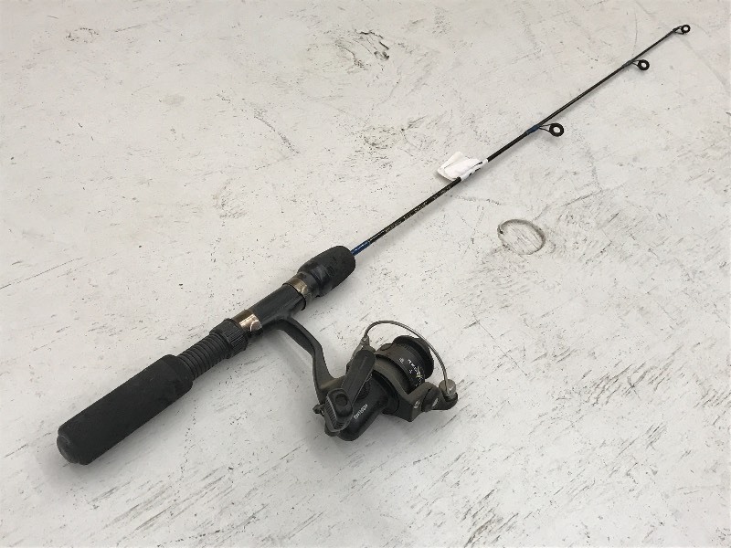 lot 15 image: Sengsun Ice Rod & Reel