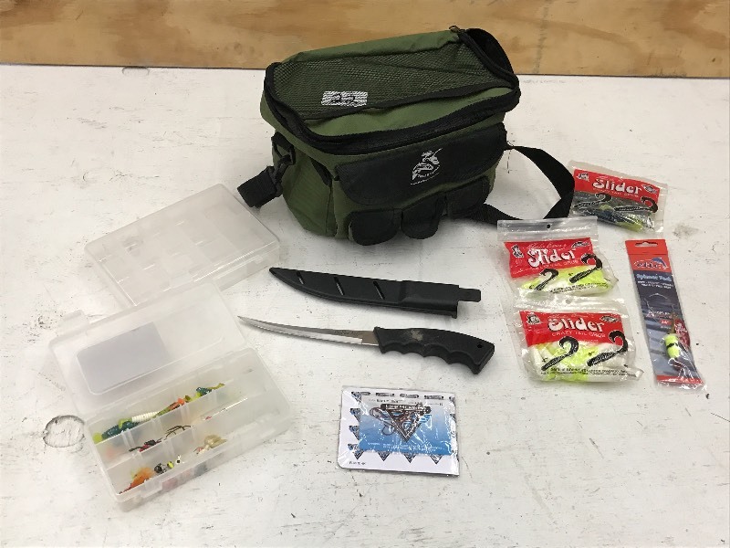 lot 22 image: Field Bag With Assorted Contents