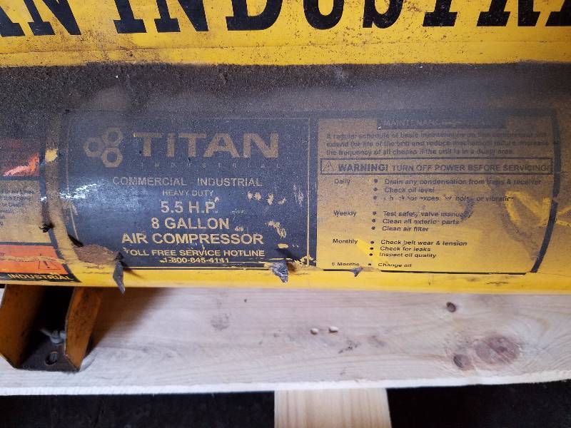 lot 19 image: Titan Industrial Air Compressor
