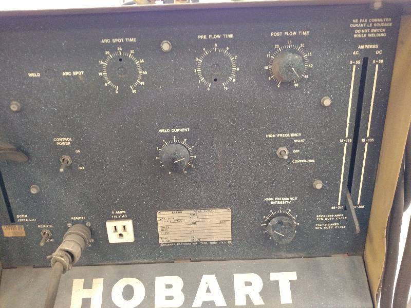 lot 32 image: Hobart TR-250-HF Tig Welder, 310 Am...