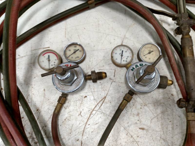 lot 35 image: Harris OxyAcetylene Torch with Gau...