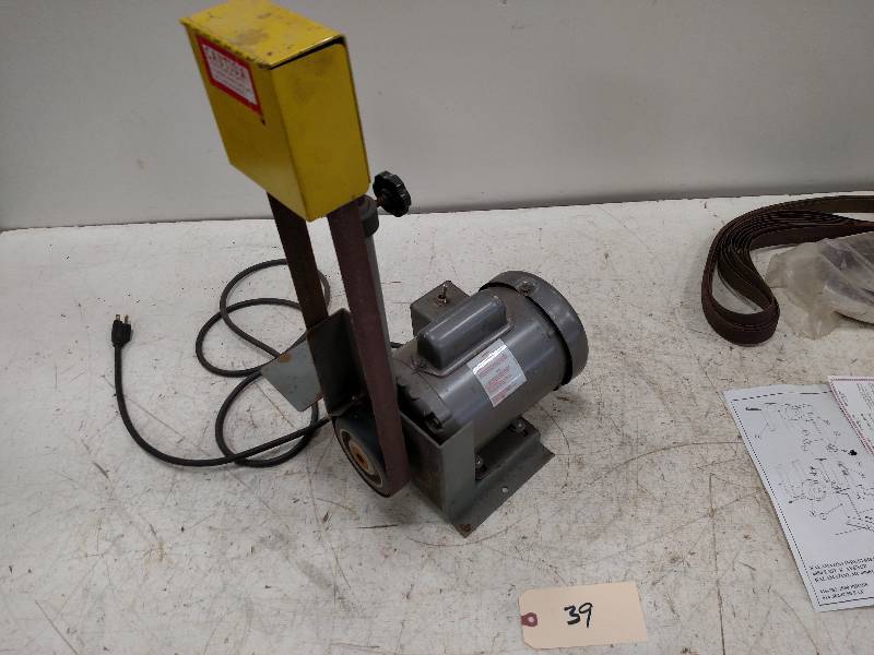 lot 39 image: Kalamazoo 1 Belt Sander with Extra...