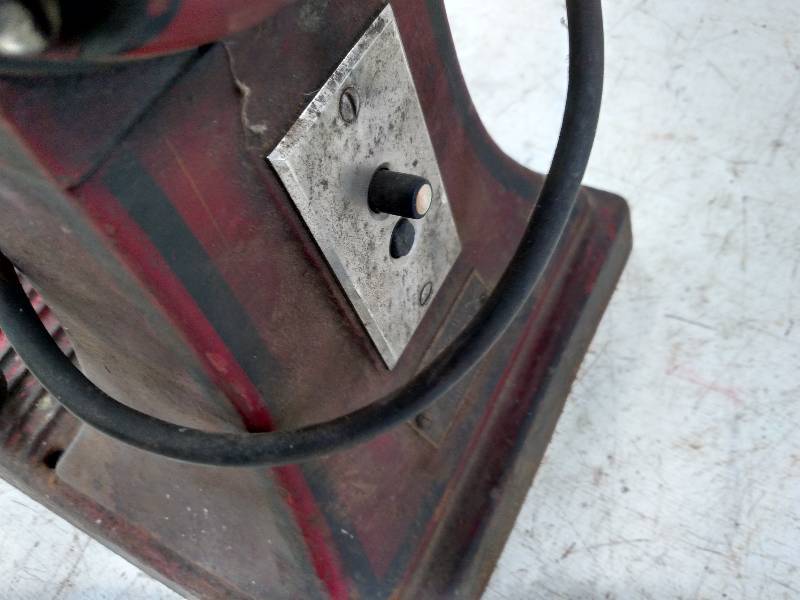 lot 40 image: Hobart Buffer, 110v, Works...