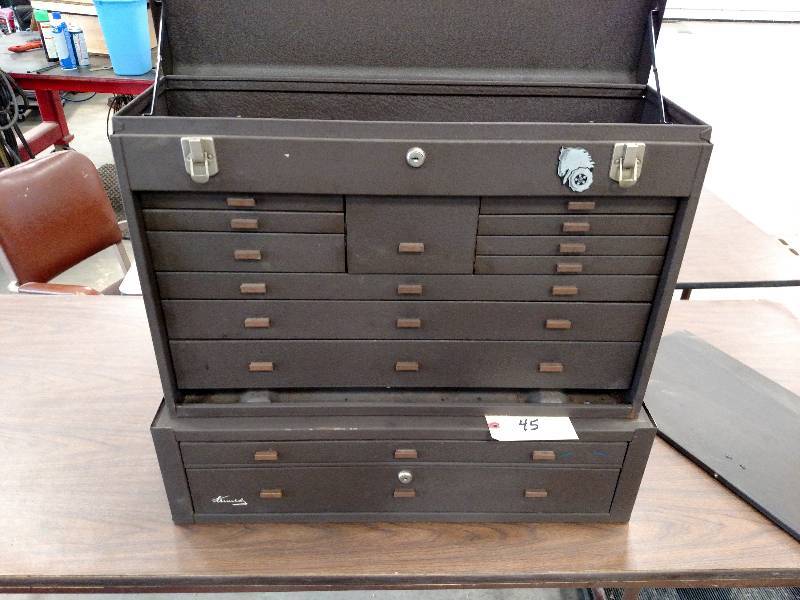 lot 45 image: Kennedy 2 Drawer Middle Chest 28x9....
