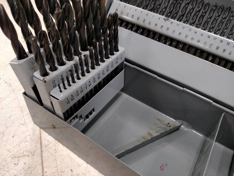 lot 114 image: 115 pc. Drill Bit Set, New...
