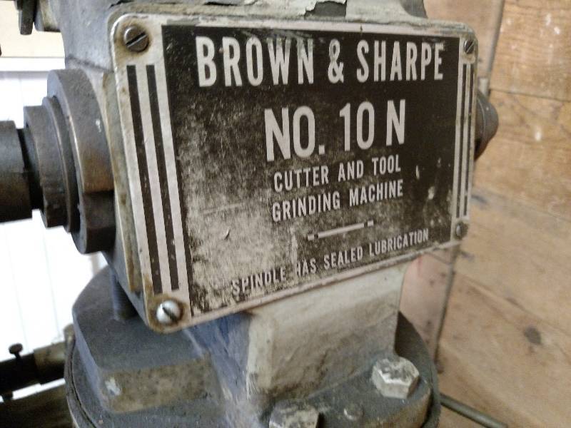 lot 4 image: Brown & Sharpe No. 10N Cutter & Too...