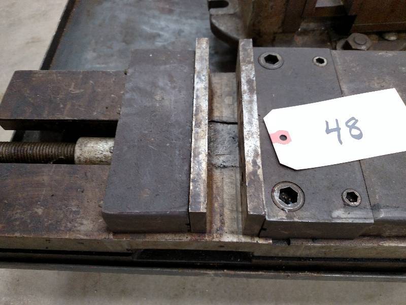 lot 48 image: Airlok S-50 7 Air Vise, Works...