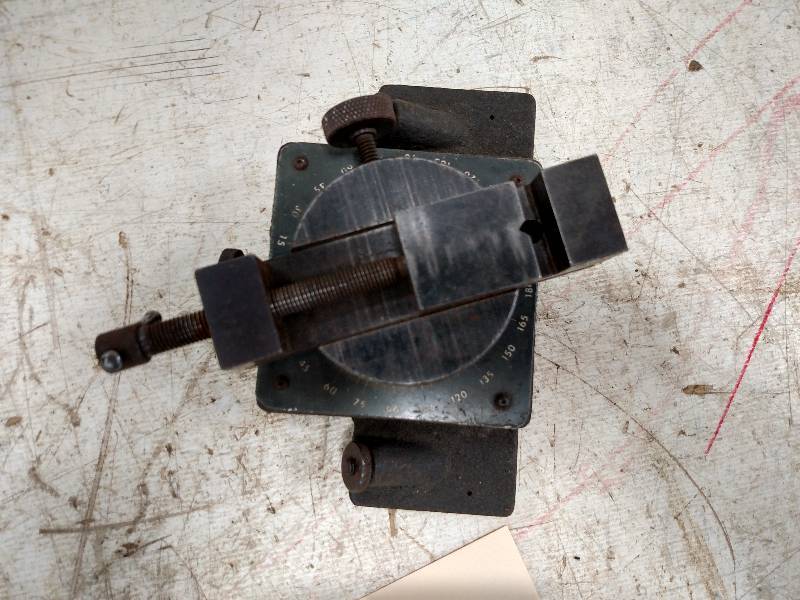 lot 54 image: 1 14 Precision Swivel Vise...