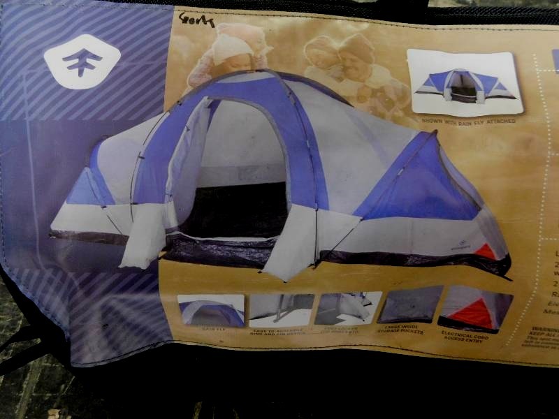 Grand 18 Family Tent