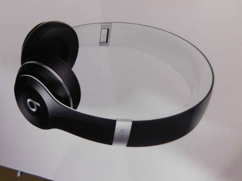 Beats Solo2 Luxe Edition On-Ear Headphones Black