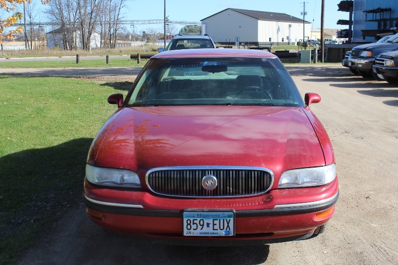 lot 1935 image: 1997 Buick LeSabre Custom - One Owner - 89,605 Miles