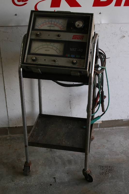 lot 11 image: Voltage and Amp Meter for BatteryAlternatorStarter Testing