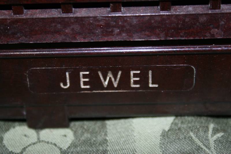 lot 17 image: Vintage Radio