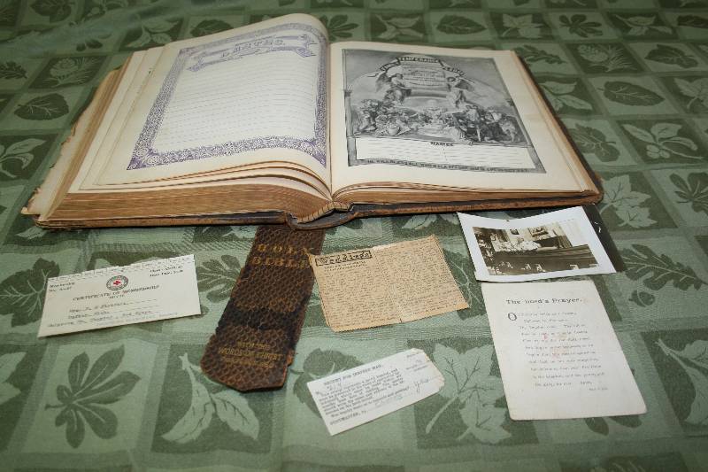 lot 21 image: Antique Bible