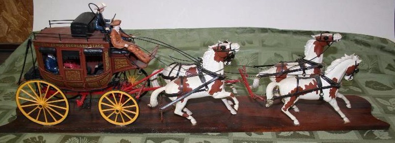 lot 24 image: Wells Fargo Stage Coach Model