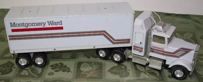 lot 34 image: Diecast Toy Montgomery Wards Semi Truck