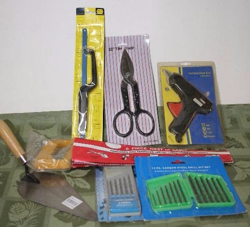 lot 64 image: Assorted Hand Tools