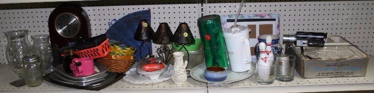 lot 77 image: Misc Home Dcor and Housewares