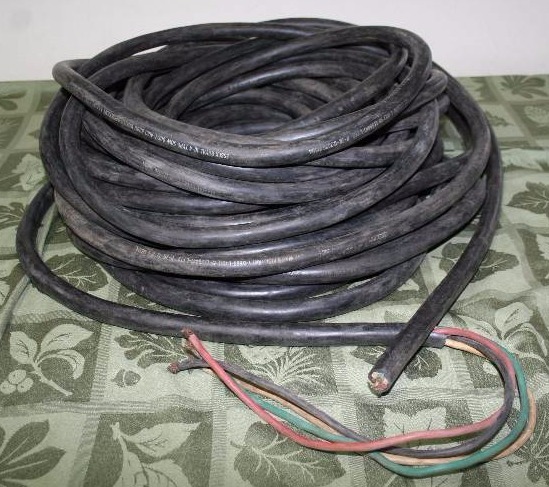 lot 88 image: 92 foot Heavy Duty 104 Cord