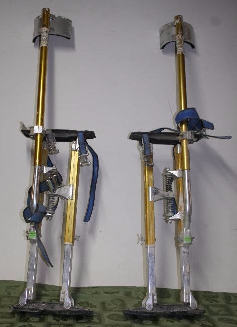 lot 92 image: PaintersDrywallers Stilts
