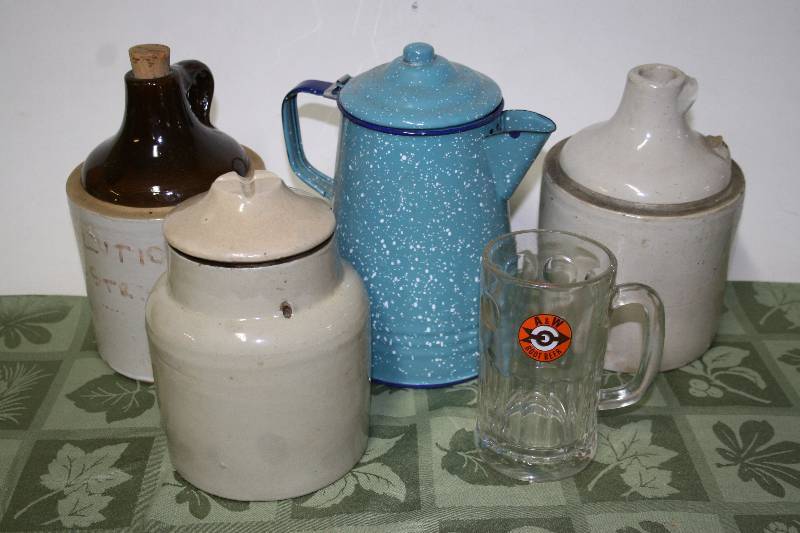 lot 97 image: Vintage Kitchenware