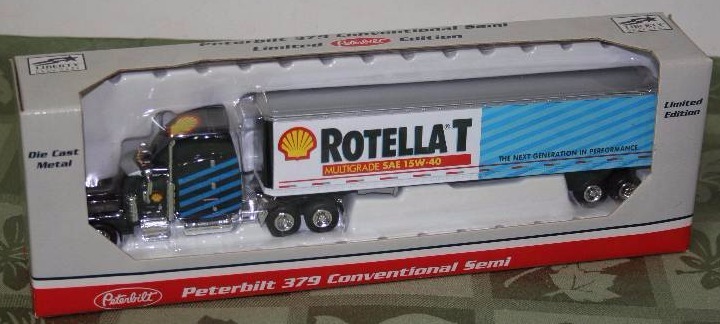lot 128 image: Diecast Model Semi Truck