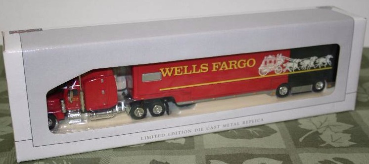 lot 131 image: Diecast Model Semi Truck