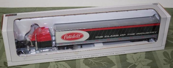 lot 132 image: Diecast Model Semi Truck