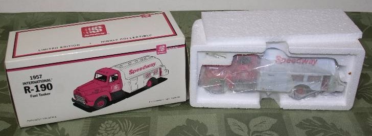 lot 133 image: Diecast Model Truck
