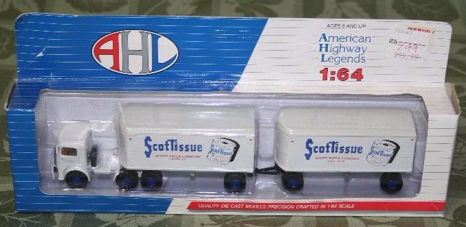 lot 135 image: Diecast Model Semi Truck