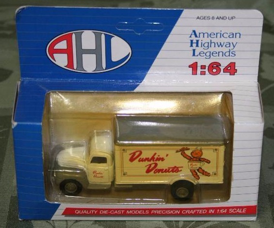 lot 142 image: Diecast Model Semi Truck