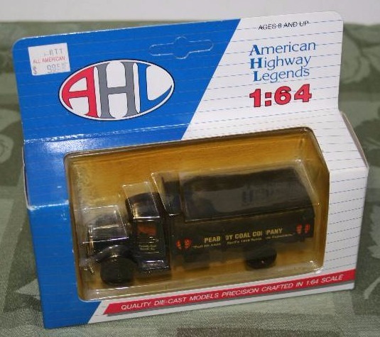 lot 143 image: Diecast Model Semi Truck