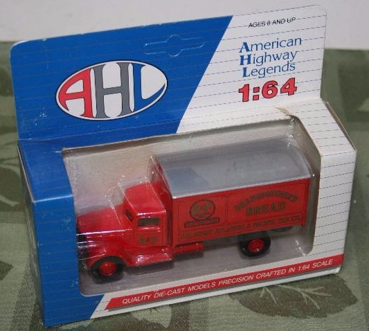 lot 145 image: Diecast Model Semi Truck