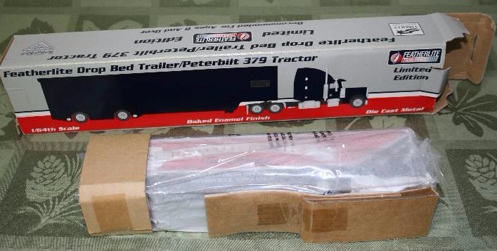 lot 151 image: Diecast Model Semi Truck