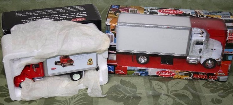 lot 159 image: Diecast Model Semi Trucks