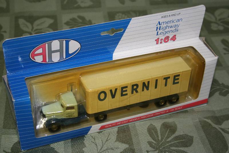 lot 167 image: Diecast Model Semi Truck