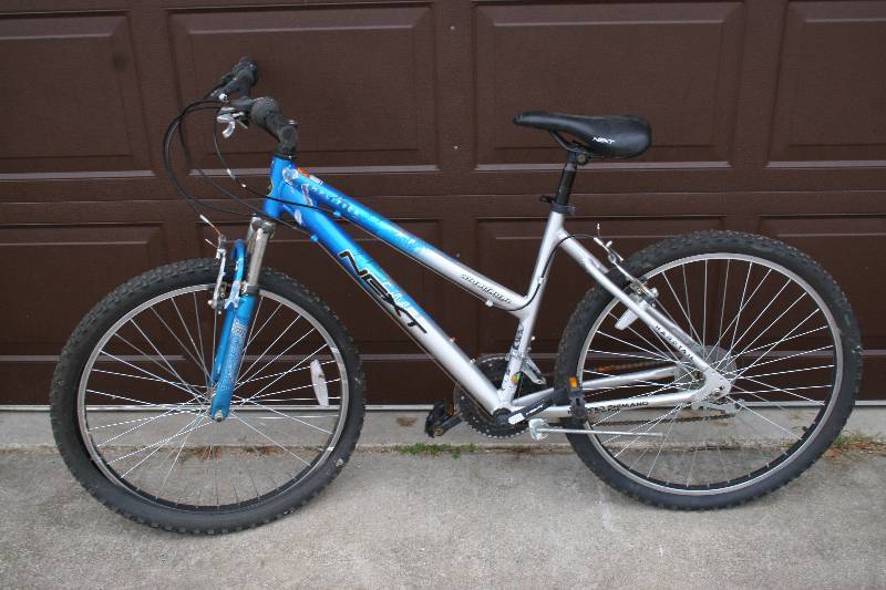 lot 169 image: 18 Speed Mountain Bike