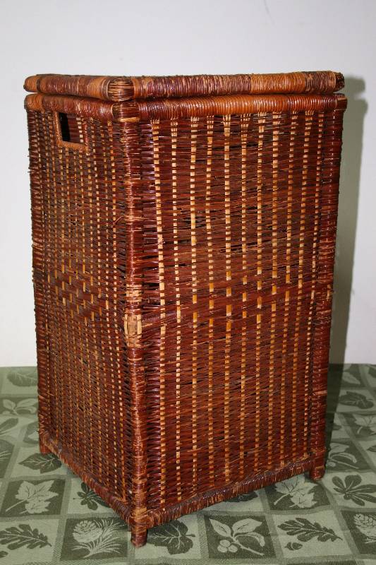 lot 197 image: Wicker Laundry Basket