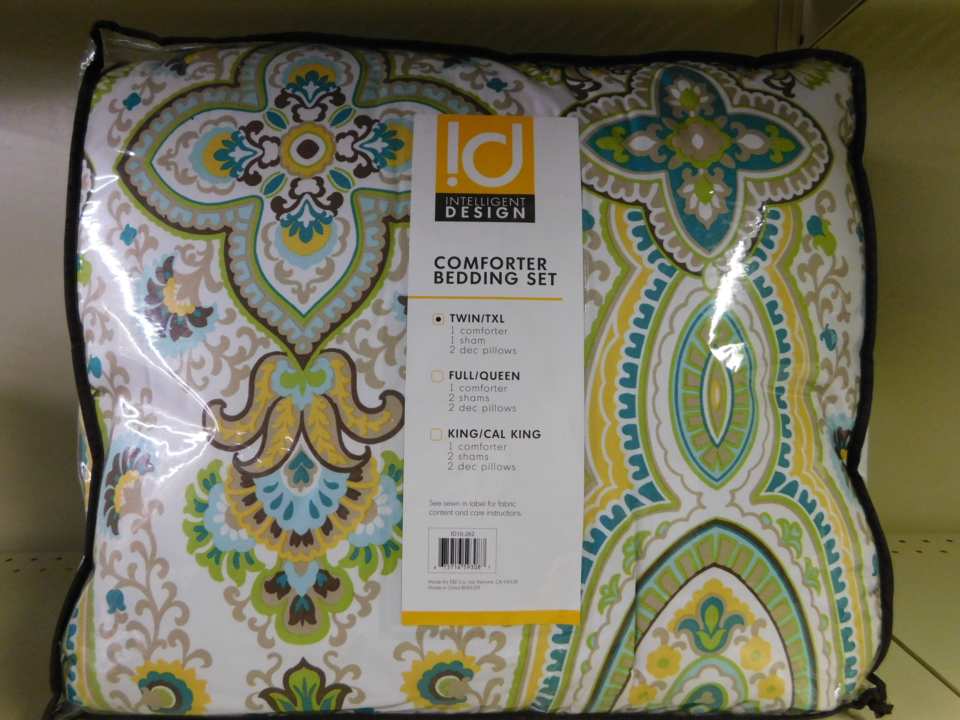 lot 87 image: ID Ellie 4 Piece Comforter Set Green Twin, MSRP $69.99