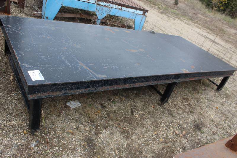 lot 179 image: Metal Welding Table